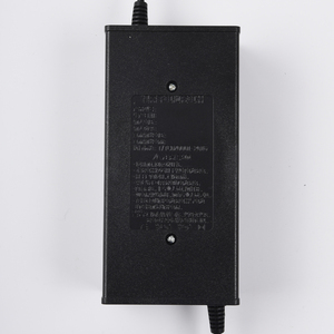 <span class=keywords><strong>Caricabatterie</strong></span> Elettrico 73V 2A 150W 20S <span class=keywords><strong>per</strong></span> Batterie al Litio 72V <span class=keywords><strong>per</strong></span> <span class=keywords><strong>Bici</strong></span> <span class=keywords><strong>Elettriche</strong></span> e Scooter - Vendita Diretta dalla Fabbrica - Product Image 4