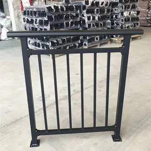 简易DIY装配黑色铝栏杆系统楼梯
