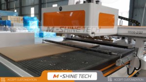 Machine de découpe automatique de bois, <span class=keywords><strong>scie</strong></span> à panneaux CNC <span class=keywords><strong>pour</strong></span> le dimensionnement des panneaux MDF avec système d'alimentation de précision, usine chinoise - Product Image 2