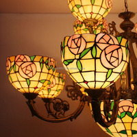 Lustre LED multi-têtes de style européen pour vitraux, design fleur de rose ovale, commande tactile, pour salle à manger et chambre à coucher