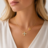 Collier pour femme en argent sterling 925 de haute qualité, croix couronne, moissanite VVS, plaqué or 18 carats, bijoux