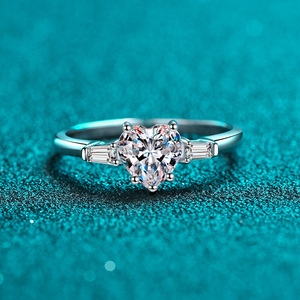 Ventas directas de fábrica S925 Anillo de compromiso en forma de corazón para mujer de plata Pt950 Platinum <span class=keywords><strong>Meson</strong></span> Anillo de moissanita al por mayor - Product Image 2