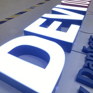 Insegna Luminosa a LED con Lettere in Acrilico 3D Personalizzate, Insegna per Edifici Commerciali, Impermeabile per Esterni, Mercato USA ed Europa - Product Image 5