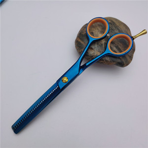 Tijeras de peluquería azules de 5,5 pulgadas, tijeras de acero inoxidable con hoja afilada y mango largo, tijeras planas para cortar flequillo - Product Image 5
