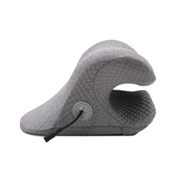 Oreiller de traction cervicale pour soulagement des douleurs au cou et au dos, masseur chiropratique pour le cou, relaxant pour les épaules, étireur de nuque - Vente en gros