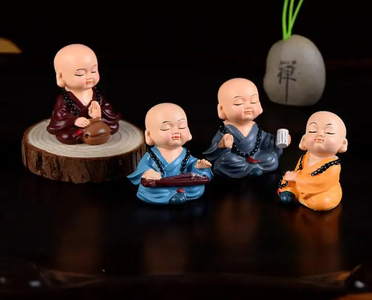 Mesa de escritório decoração em miniatura de resina estilo chinês zen monk buddha pequeno jardim ao ar livre