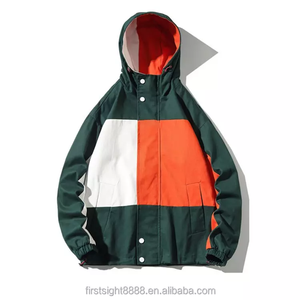 Streetwear coupe-vent élégant et personnalisé de couleur contrastée pour hommes - Product Image 1