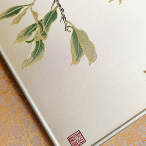 Tapiz de Pared de Brocado de Seda de Morera Tejido a Mano, Ecológico y Clásico de Primera Calidad, con Diseño Floral de Lichi Rojo para Decoración de Interiores - Product Image 4