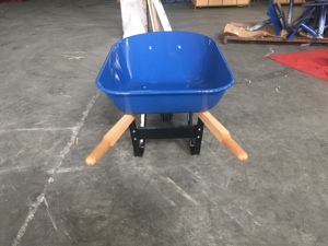 Carretilla de construcción de alta resistencia 80L <span class=keywords><strong>100L</strong></span> 110L con mango de madera 180kg Carretilla de construcción de jardín Modelo WH6601 - Product Image 3