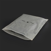 Sac en PVC avec fermeture éclair imprimé avec logo personnalisé, emballage en plastique givré durable avec fermeture éclair pour vêtements et chaussures