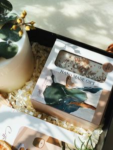 Ensemble cadeau de bougies parfumées à la soja avec fleurs séchées naturelles romantiques de luxe, <span class=keywords><strong>savon</strong></span> artisanal et <span class=keywords><strong>porte</strong></span>-bougie en bois - Product Image 5