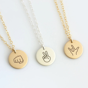 Collier pendentif gestuel 2023 en acier inoxydable, bijou d'amitié avec <span class=keywords><strong>signe</strong></span> de langue des signes « <span class=keywords><strong>Je</strong></span> <span class=keywords><strong>t</strong></span>'<span class=keywords><strong>aime</strong></span> » pour cadeau d'anniversaire pour sœur - Product Image 5