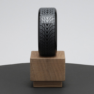 Nouveau trophée de conduite en cristal personnalisé de qualité supérieure, en forme de pneu de camion de 1 million de kilomètres, avec base en bois, logo personnalisé, pour exposition automobile, artisanat sportif, cadeau - Product Image 5