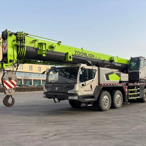 Camion grue Zoomlion d'occasion de 70 tonnes, grue mobile tout-terrain avec une excellente hauteur de levage et un système hydraulique fiable - Product Image 1