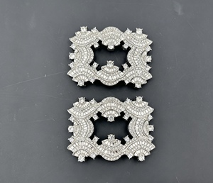 <span class=keywords><strong>Scarpe</strong></span> e Accessori da Donna in Vetro Cristallo con Combinazione Trapezoidale in Lega, Modelli Assortiti - Product Image 1