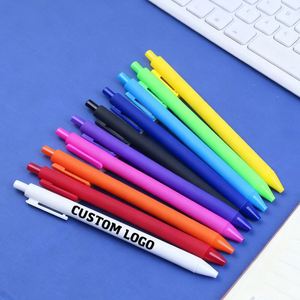 Stylo bille promotionnel en plastique le moins cher, personnalisable avec logo imprimé, plusieurs couleurs bonbon, stylo gel à clic - Product Image 1