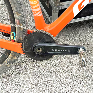 Manivelle de haut niveau en fibre de carbone <span class=keywords><strong>Pédalier</strong></span> professionnel Brevet Route VTT Manivelle Nouveau <span class=keywords><strong>pédalier</strong></span> en fibre de carbone conçu pour la course - Product Image 6