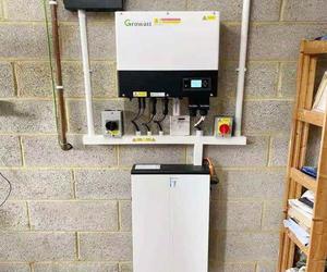 Version UE triphasée Bon <span class=keywords><strong>prix</strong></span> Dc Ac Growatt 400V 30Kw 50 <span class=keywords><strong>Kva</strong></span> 50 Kw Onduleurs solaires sur réseau - Product Image 1