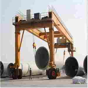 Gru Mobile per Yacht e Sollevatore Marino da 80 Tonnellate, Altezza di Sollevamento 11m, Alta Efficienza e Durabilità - Product Image 1