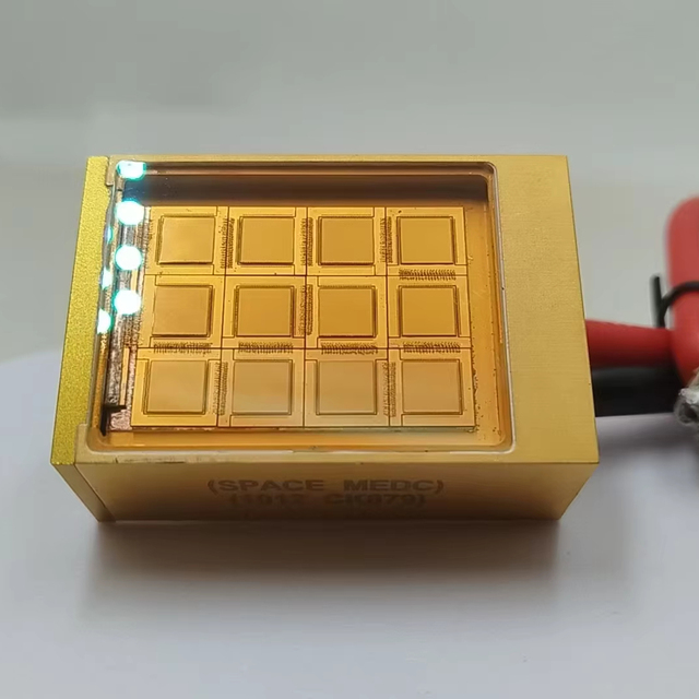 US Coherent Chip Imported 12-Bar 780W 808nm Leaflife VCSEL Holonyak LED Power Diode Laser Module New Condition