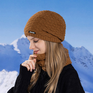 Gorro <span class=keywords><strong>de</strong></span> <span class=keywords><strong>Lana</strong></span> <span class=keywords><strong>con</strong></span> <span class=keywords><strong>Orejeras</strong></span> para Protección Contra el Frío en Invierno para Hombres y Mujeres, Conjunto <span class=keywords><strong>de</strong></span> Dos Piezas <span class=keywords><strong>de</strong></span> Gorro y Bufanda Tejidos <span class=keywords><strong>con</strong></span> Forro Polar - Product Image 2