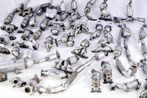 BMW X5 B38 N52 E92 E93 325I 325I 325XI 525I用ユーロ1/2/3/4/5/6 OBDI II排気マニホールド触媒三方触媒触媒 - Product Image 3