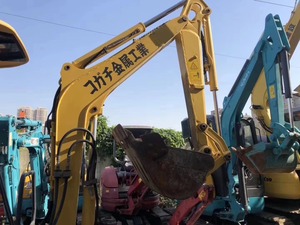 เครื่องขุด PC20 Komatsu มือสองพร้อมส่วนประกอบหลักใช้งานง่ายและยืดหยุ่นสำหรับโครงการในร่ม - Product Image 2
