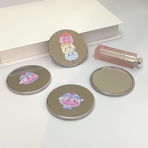 Modern stil Mini Metal cep aynası özel Logo taşınabilir kompakt tasarım kadın makyaj için seyahat hediyesi döküm Metal - Product Image 6
