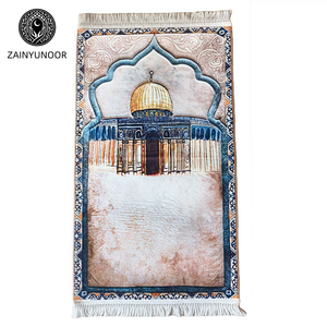 Tappetino da Preghiera Islamico Portatile in Flanella Turca Antiscivolo, Personalizzabile e all'Ingrosso - Product Image 1