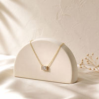 Collier pendentif rectangulaire en moissanite facettée plaqué or S925
