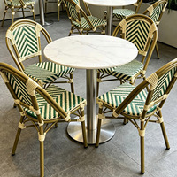 Chaises empilables en rotin et osier avec structure en aluminium imitation bois pour restaurants, cafés et patios – Vente en gros usine de mobilier de jardin