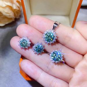 1ct 2ct Vvs Gra сертифицированное 925 Ожерелье из стерлингового серебра серьги кольцо зеленый Муассанит комплект ювелирных изделий для женщин - Product Image 2