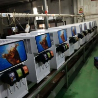 Machine à boissons gazeuses intégrée à eau froide, distributeur de soda à 3 têtes, système Postmix pour restaurants modernes