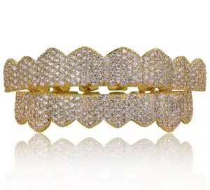 Capuchons de dents personnalisés en or massif blanc 14K Bijoux dentaires de qualité supérieure personnalisés Fit Full Iced Moissanite Bottom Fine Piercing Jewelry - Product Image 3