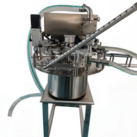Machine de remplissage automatique de poche de bec pour le jus liquide de pâte lait yaourt machine verticale automatique efficace de capsulage de l'eau de sac