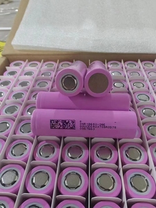 Batterie cylindrique au lithium NCA 18650 à haute teneur en nickel 279Wh/kg 3400-3600mAh pour système d'éclairage d'urgence et drone - Product Image 5