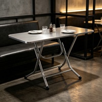 Table pliante longue pour restaurant, table en acier inoxydable, design à bords arrondis, structure de verrouillage stable, table à manger résistante à l'usure