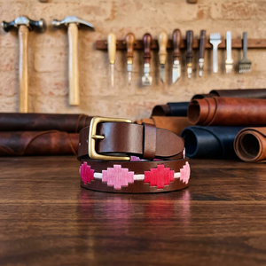 Ceintures en cuir de vachette naturel faites à la main, personnalisables, avec crâne en acier, légères, écologiques, mode masculine décontractée, polo, fabriquées en Inde - Product Image 2