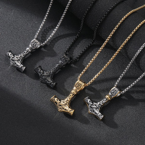 Collar de Acero de Titanio de Doble Cara Estilo Nórdico, Colgante Punk con Forma de Hacha, Collar Hip Hop para Hombre - Product Image 1