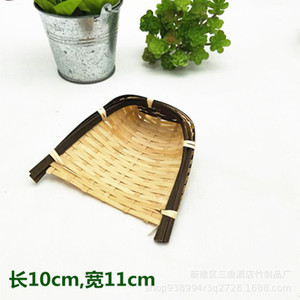 Mini plato de postre de bambú tejido con asa para servir sushi y sashimi - Product Image 2