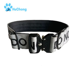 Collare per Cani di Lusso Regolabile in Morbido Neoprene Imbottito con Fibbia in Metallo Resistente e Ricamo in Nylon - Product Image 1