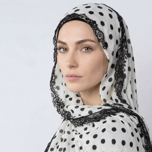Nuovo Arrivo Sharut: Hijab <span class=keywords><strong>Elegante</strong></span> in Modal con Stampa a Pois e Pizzo, Morbido e Traspirante per Donne Musulmane - Product Image 3