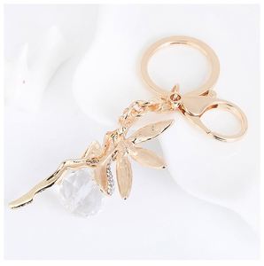 Nouveau porte-clés exquis en forme d'ailes d'ange incrustées de diamants pour fille, avec pendentif en métal huilé, accessoire de sac, bijou pour clés de voiture - Product Image 6