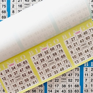 Manufacture Full Color BINGO Single Line Wins <b>Thick</b> <b>Paper</b> Security Ink Digital Printing Custom Bingo Cards - Product Image 4
