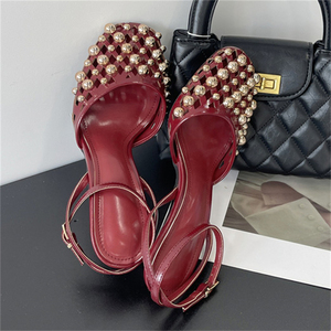 Nouvelles sandales à bout carré et rivets métalliques 2025, chaussures à talon aiguille rouge français, bout fermé et bride arrière - Product Image 3
