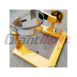 Sollevatore per Fusti d'Olio da 680 Kg 55 Galloni, Accessorio per Carrello Elevatore, Pinza di Sollevamento per Fusti d'Olio - Product Image 1