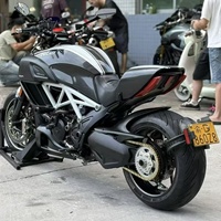 Ducati Diavel d'occasion, moto de route à essence, moteur L-twin de 1262 cm³, modes de puissance réglables, échappement sport, grand cruiser élégant, >80 km/h