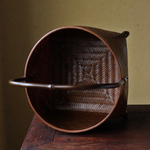 Handmade lacquered purple <b>bamboo</b> <b>basket</b> with handle, Zen-inspired retro tea ceremony utensil storage <b>basket</b>, fruit and dessert - Product Image 3