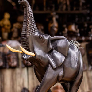 Máscara de Jefe Chokwe REN ART AFRIKAN SARL, Tallada en Madera de Caoba Africana Sólida, Certificada por Comercio Justo, Venta al Por Mayor para Suministro a Galerías - Product Image 1