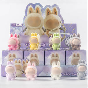 ของเล่นพลาสติกแฟชั่นสำหรับเด็ก ลายโค้ก ผ้าฟล็อกกิ้ง ของตกแต่งเล็กๆ พร้อมกล่องสุ่มและแผงขายของบับเบิ้ลมาร์ท - Product Image 1